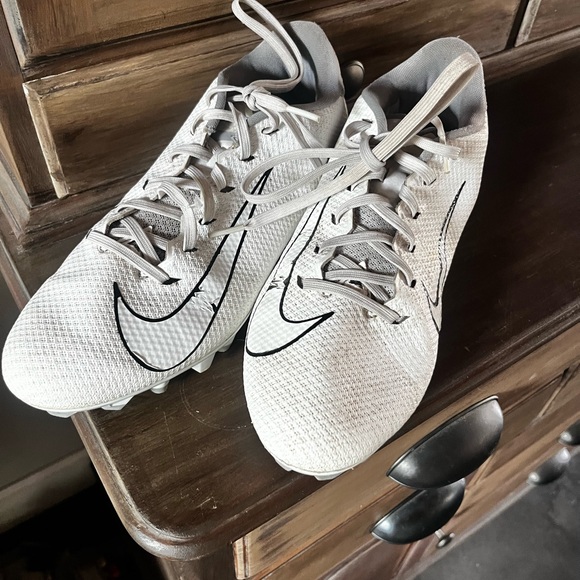 Nike Vapor cleats - Picture 1 of 12